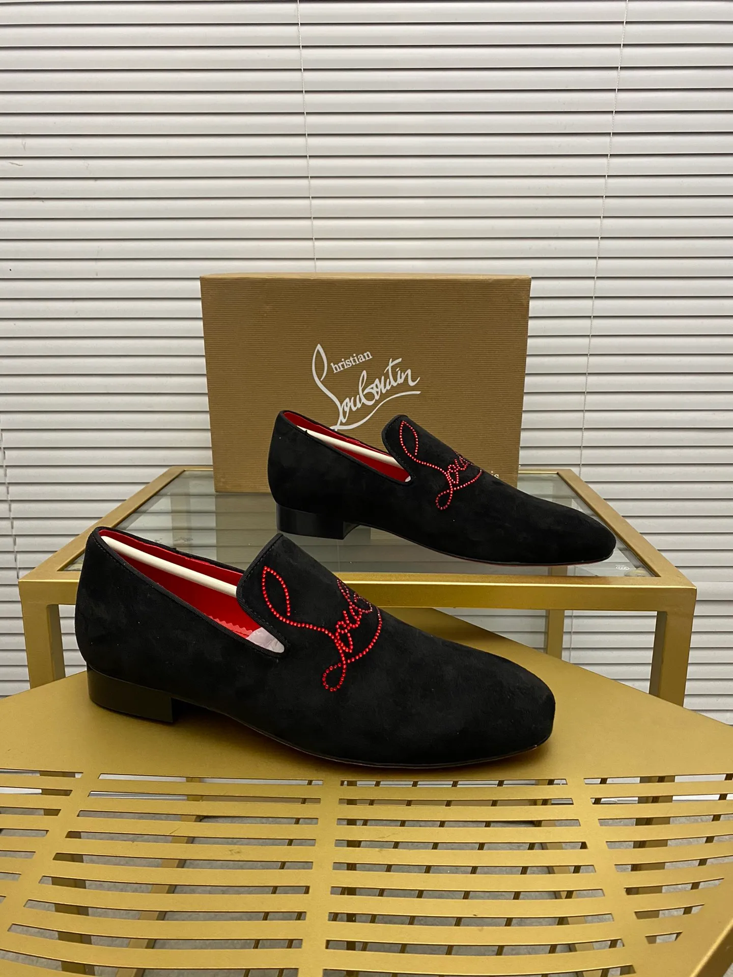 (Customized model) Ex-factory price is 500. christian louboutin2023 latest model (CL red sole shoes) counter series, casual sneakers for couples 📢 📢 📢 exclusive hot style release 🎈🎈💪 movable latex feet 👻 finished outsole line [satisfied] 😝Female 35-40# Male 38#-46, global supply😝 [Top version]: Original imported genuine leather upper, top original leather lining, original molded TPU outsole, original 1:1 detail processing, original shoe last,